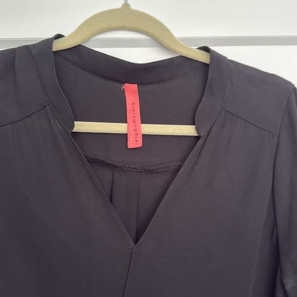 Black blouses​ - Picture 3 of 3